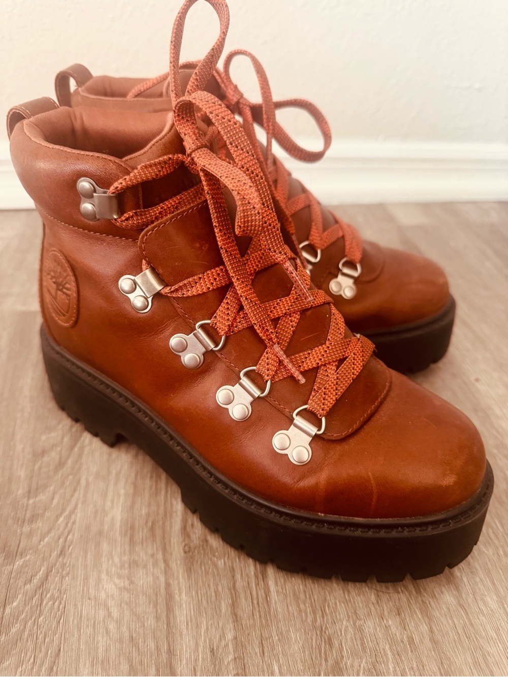 SOLD! Timberland Women's Stone Street Mid Lace Up Platform Hiking Boot - Picture 9 of 13